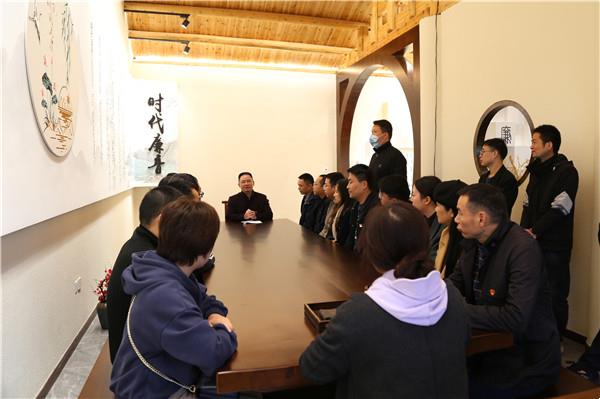 eae8cf8578b741519a29c5c832a142e3.jpg eae8cf8578b741519a29c5c832a142e3.jpg