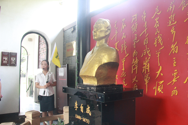 IMG_9826.jpg IMG_9826.jpg