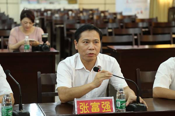 C:\Documents and Settings\Administrator\妗岄潰\5555.jpg C:\Documents and Settings\Administrator\妗岄潰\5555.jpg