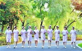 護理團隊很青春