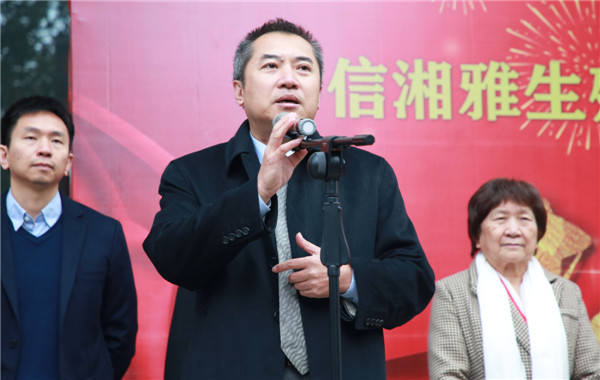 甯稿痙甯?jìng)鏅氭姤璁拌€呮潕榫欐媿鎽?(4)_鍓湰.jpg 甯稿痙甯?jìng)鏅氭姤璁拌€呮潕榫欐媿鎽?(4)_鍓湰.jpg